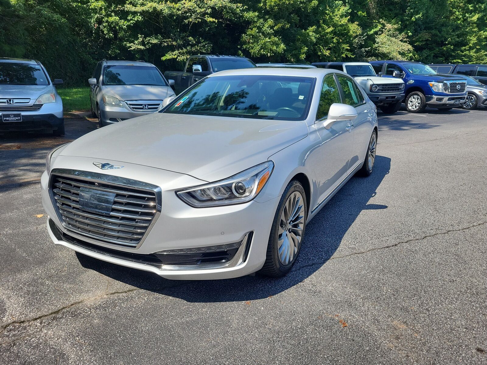 2018 GENESIS G90