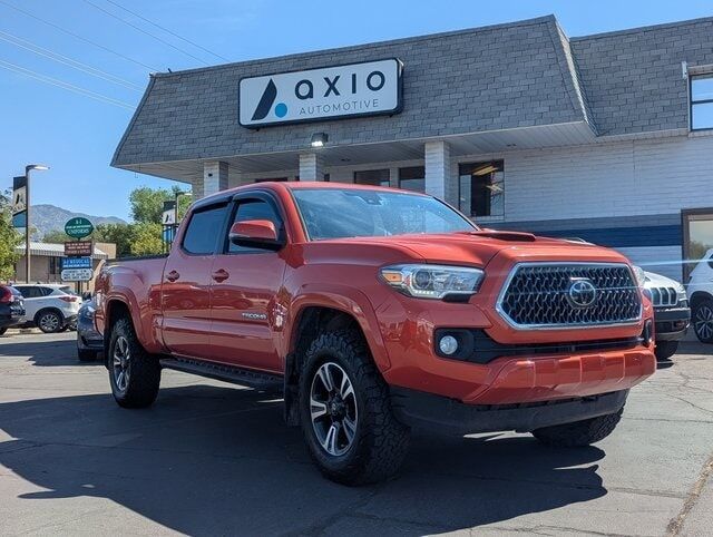 2018 TOYOTA Tacoma