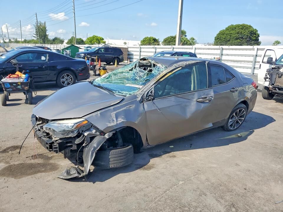 2018 TOYOTA Corolla