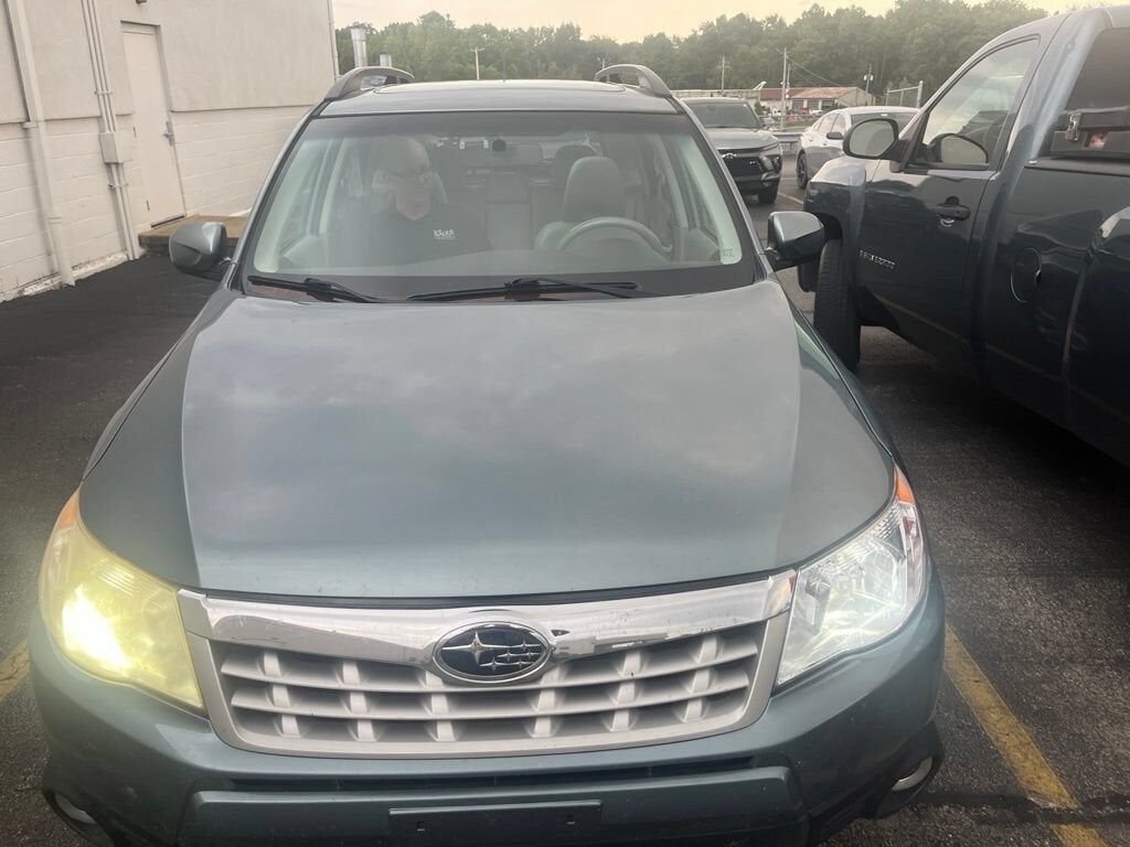 2011 SUBARU Forester