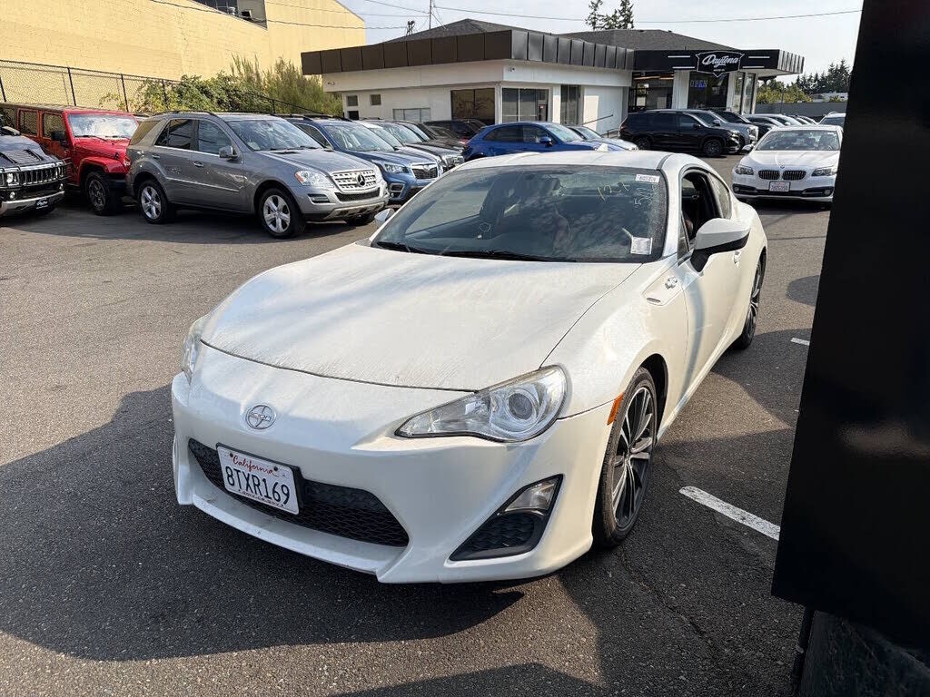 2015 TOYOTA Scion