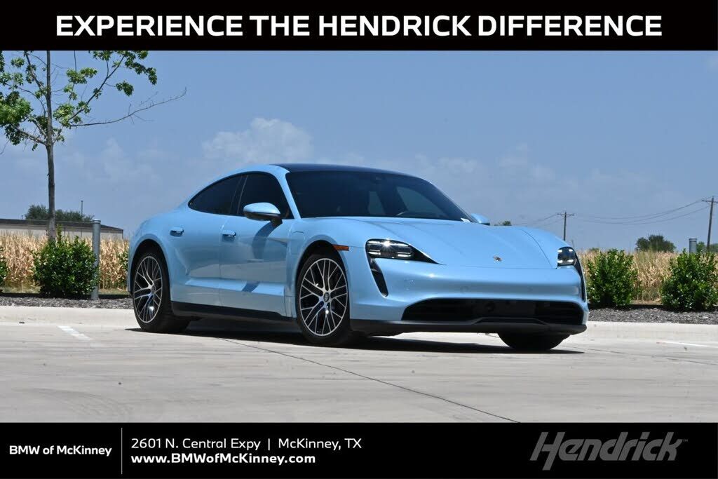 2022 PORSCHE Taycan