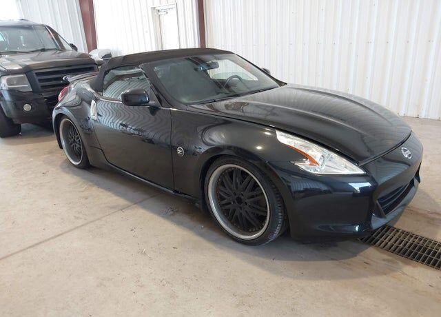 2010 NISSAN 370Z