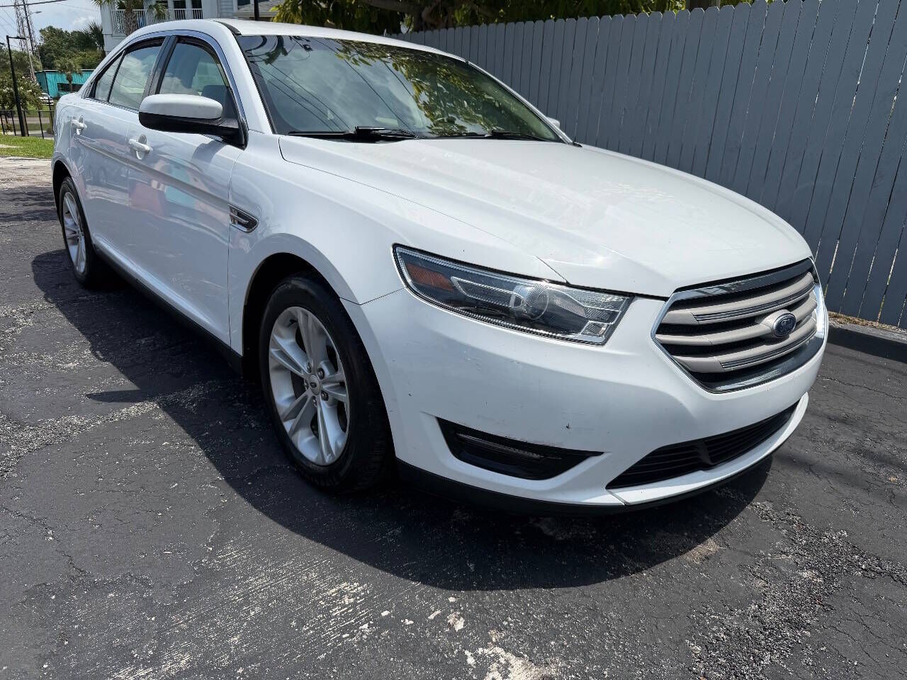 2017 FORD Taurus