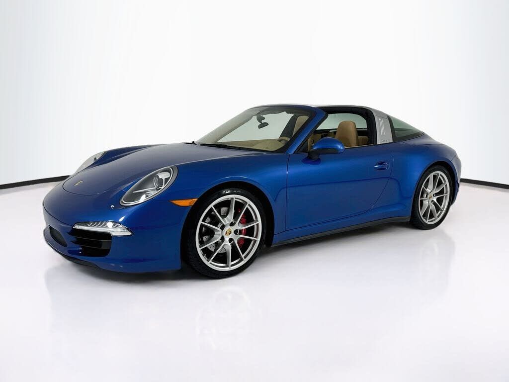 2015 PORSCHE 911