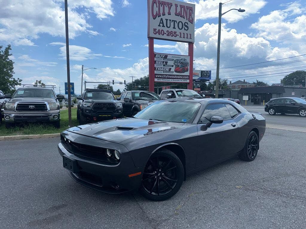2017 DODGE Challenger