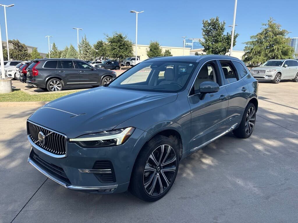 2023 VOLVO XC60
