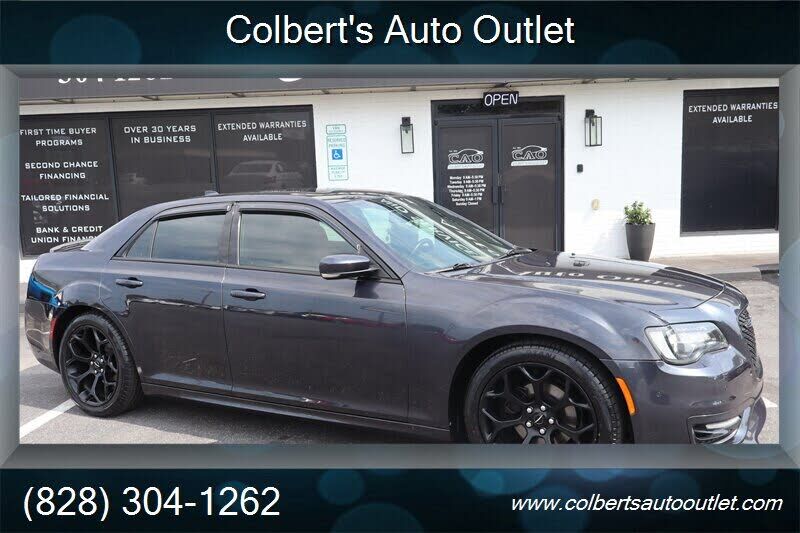 2018 CHRYSLER 300