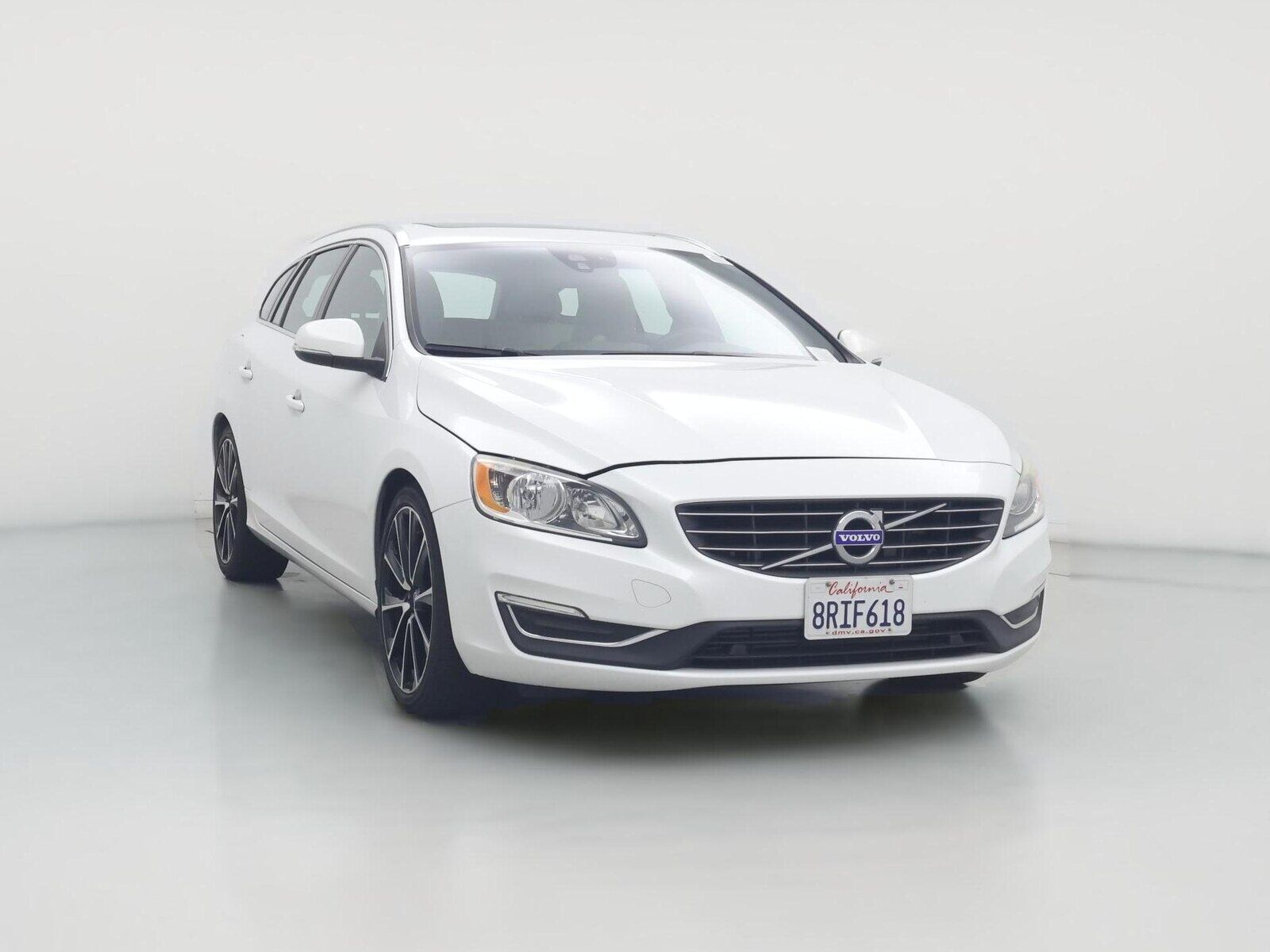 2017 VOLVO V60