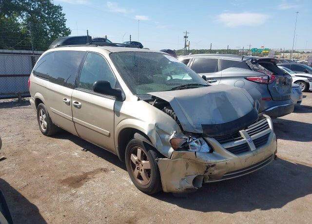 2005 DODGE Caravan