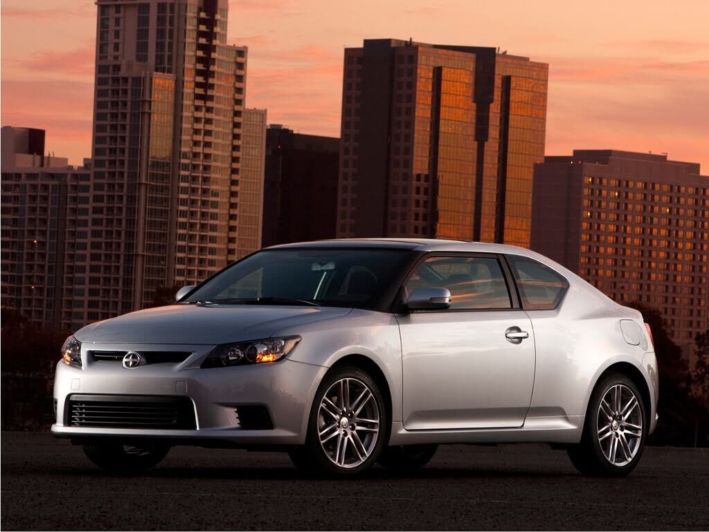 2013 TOYOTA SCION