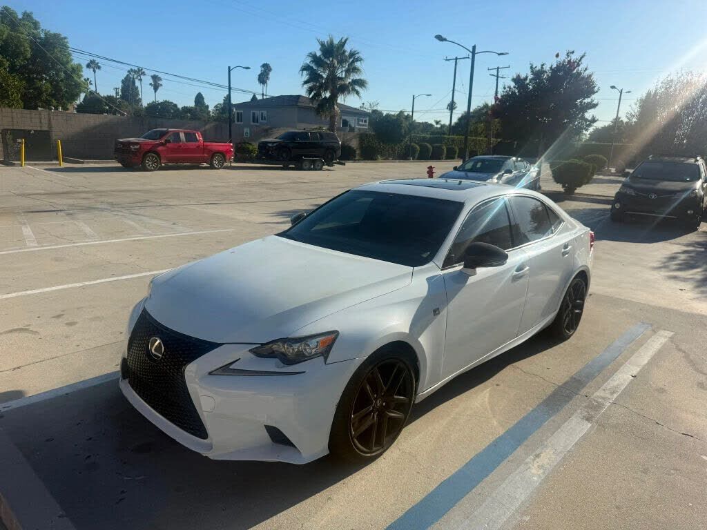 2016 LEXUS IS