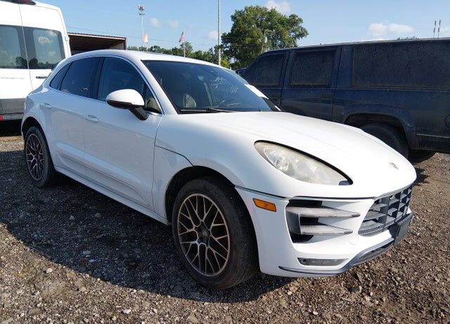 2015 PORSCHE Macan