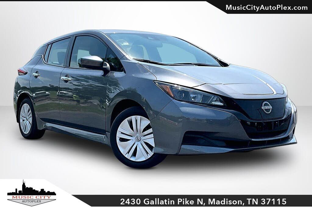 2025 NISSAN Leaf