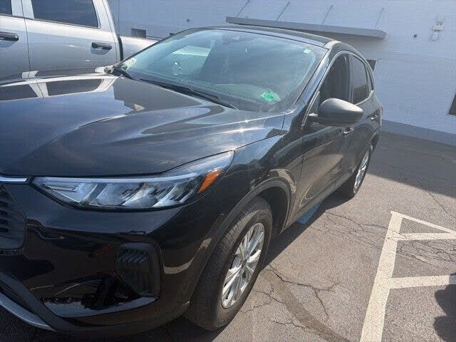 2024 FORD Escape