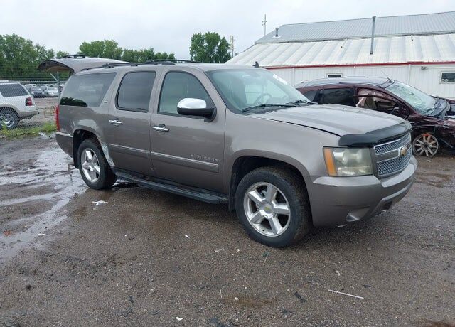 2011 CHEVROLET Suburban