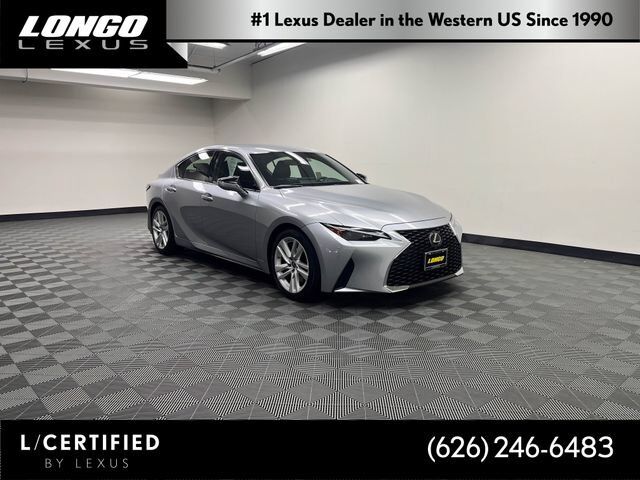2022 LEXUS IS