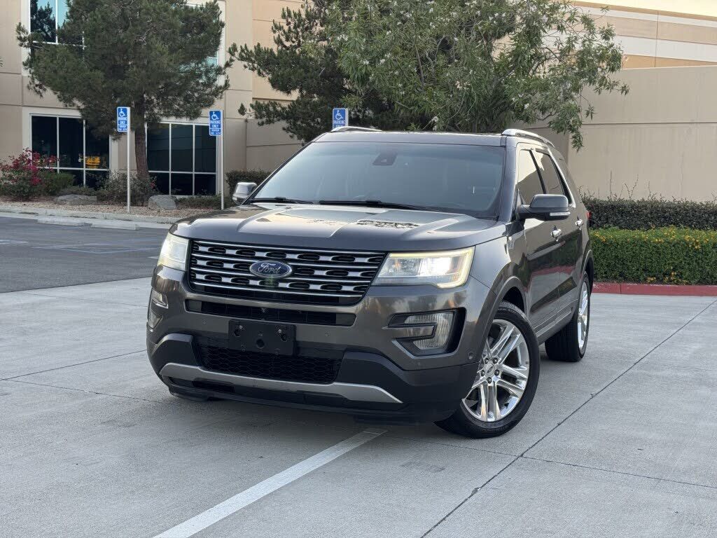 2016 FORD Explorer