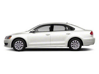 2013 VOLKSWAGEN Passat