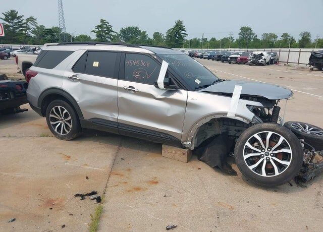 2022 FORD Explorer