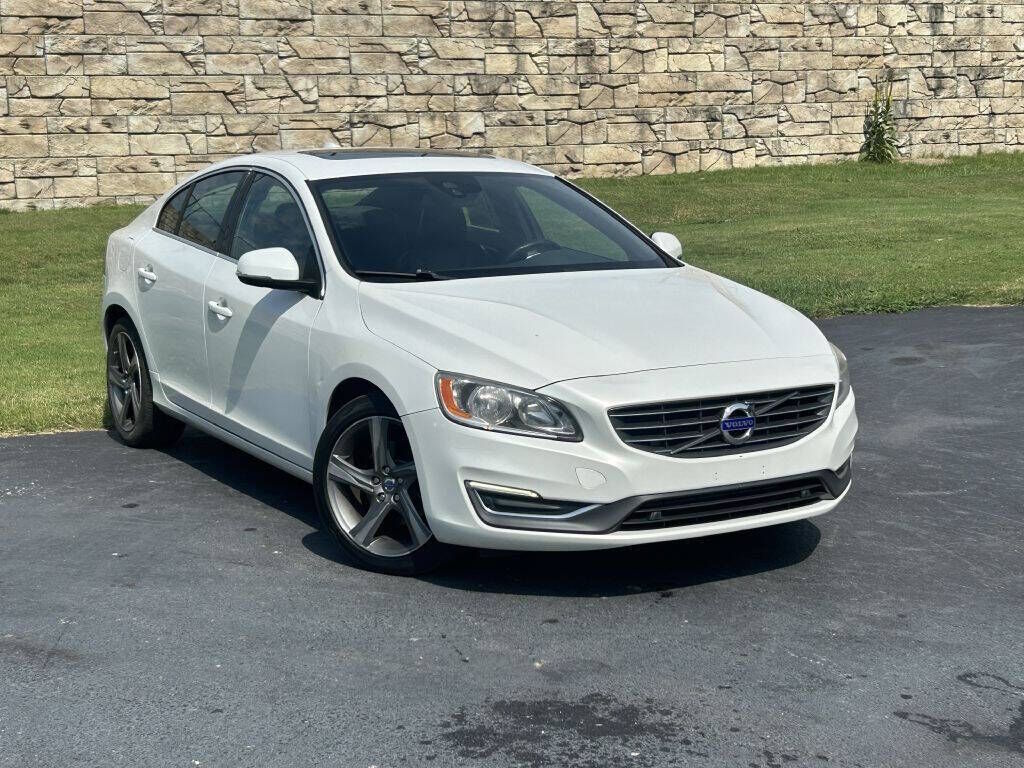 2015 VOLVO S60