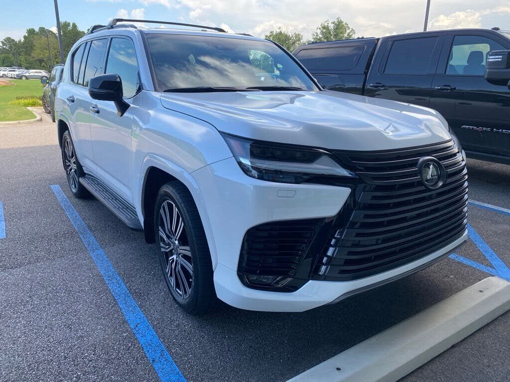 2022 LEXUS LX