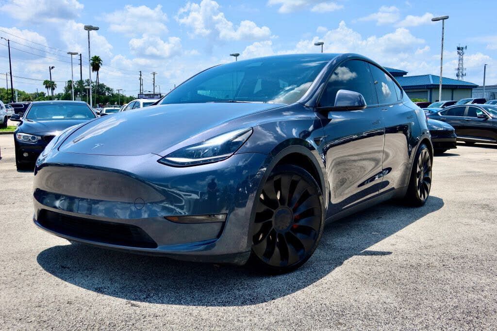 2022 TESLA Model Y
