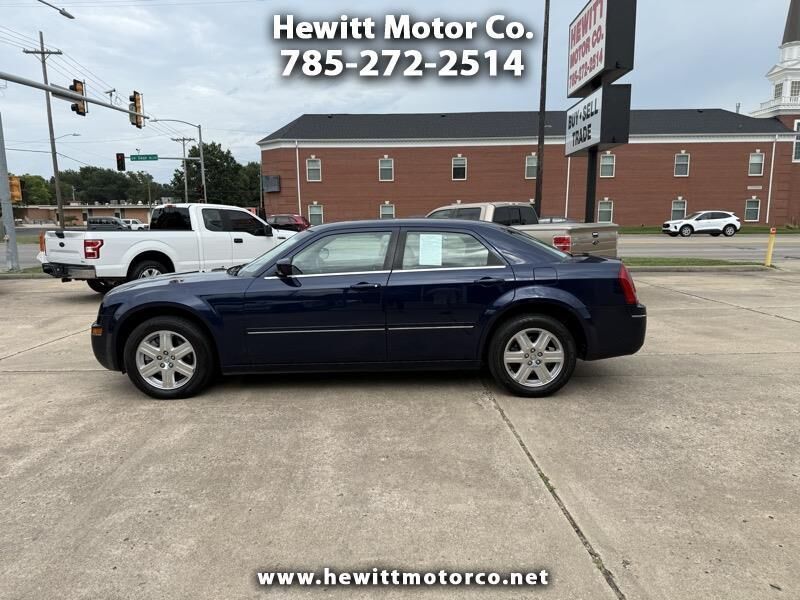 2005 CHRYSLER 300