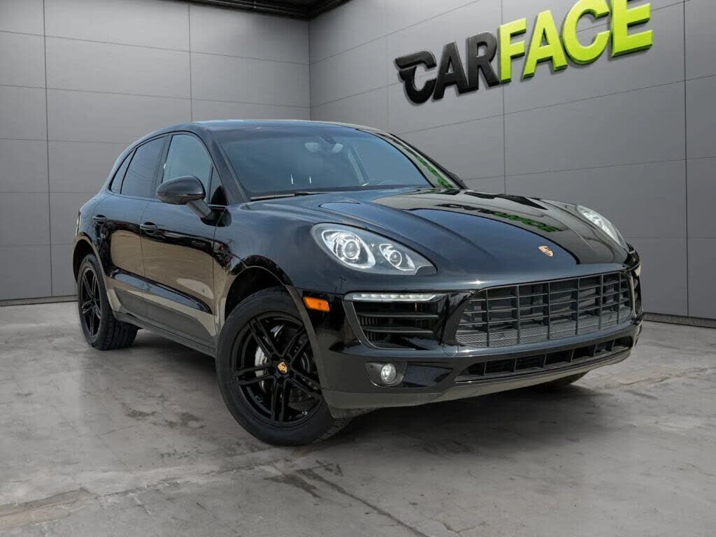 2016 PORSCHE Macan