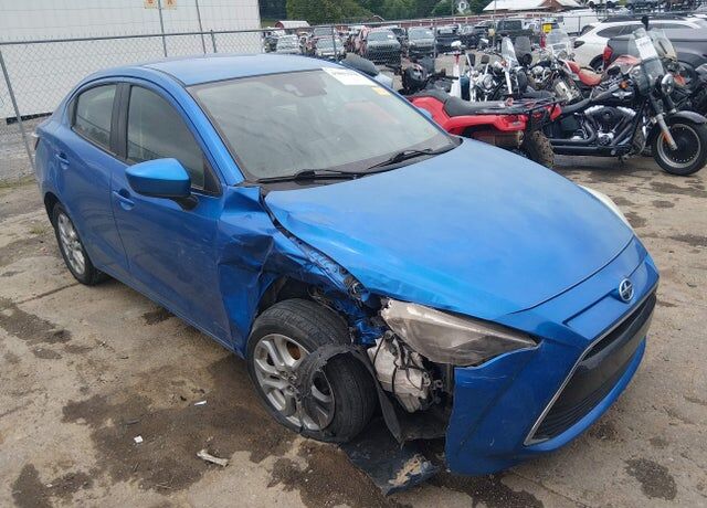 2016 TOYOTA Scion