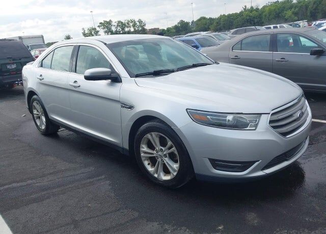 2016 FORD Taurus