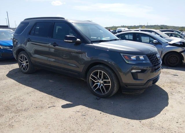 2018 FORD Explorer