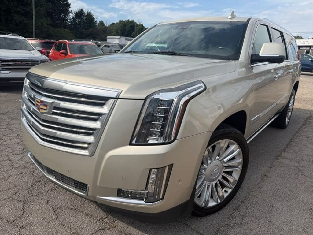 2017 CADILLAC Escalade ESV
