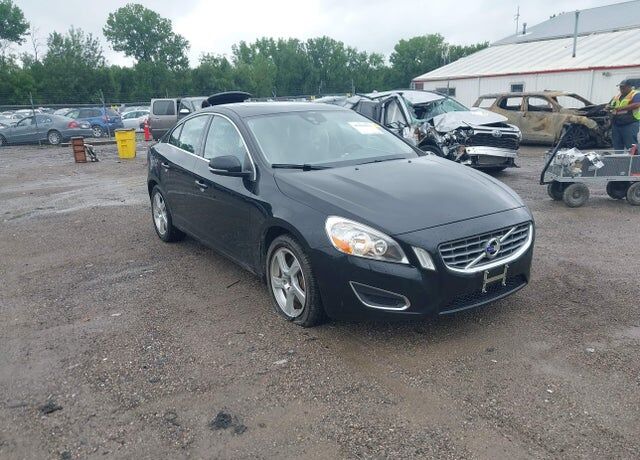 2013 VOLVO S60