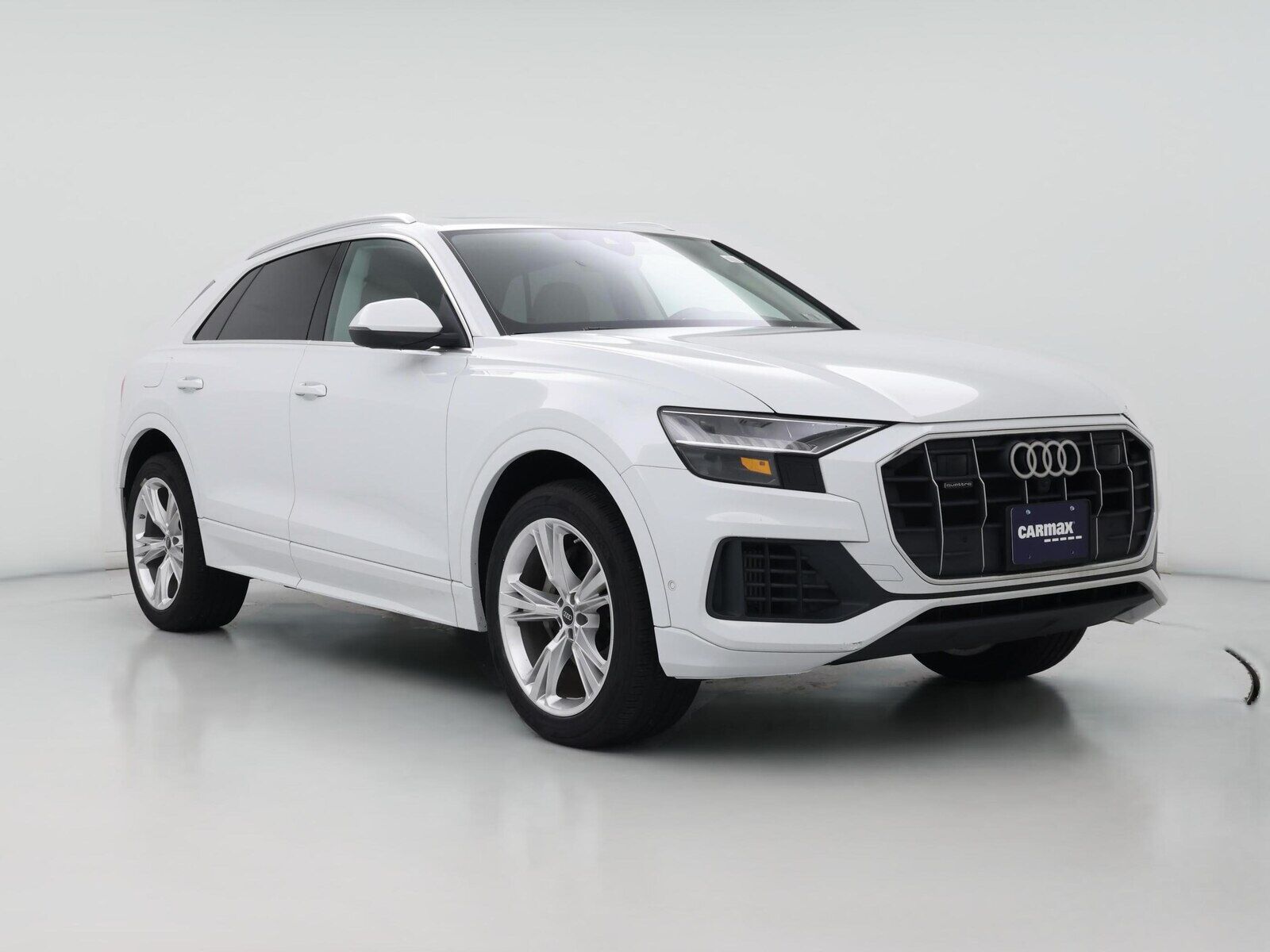 2023 AUDI Q8