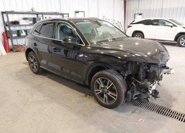 2020 AUDI Q5 e