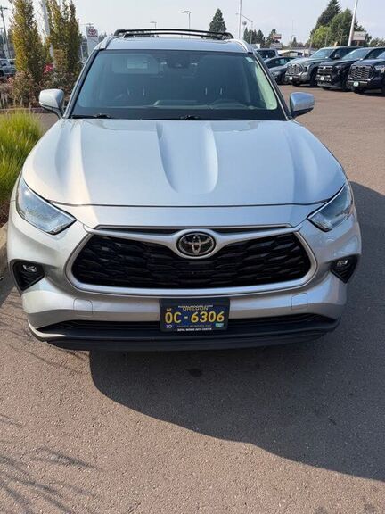 2022 TOYOTA Highlander