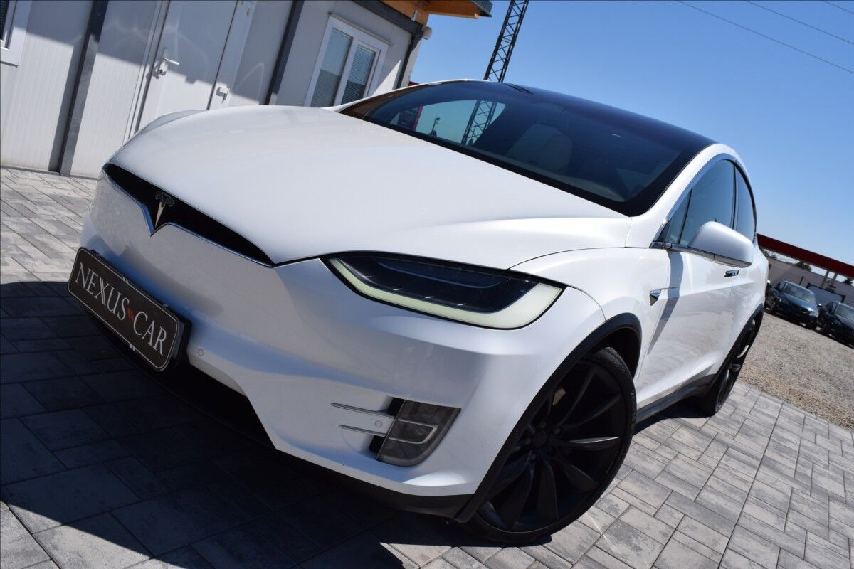 2018 TESLA Model X