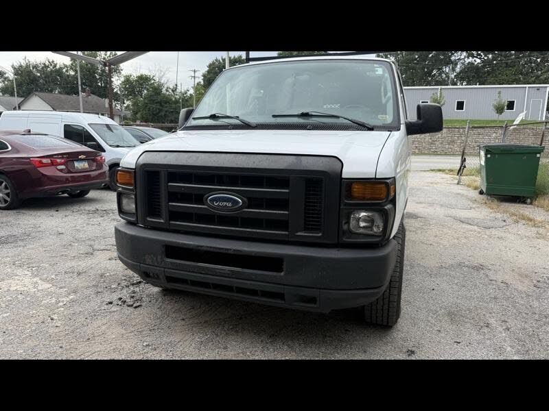 2012 FORD E-350