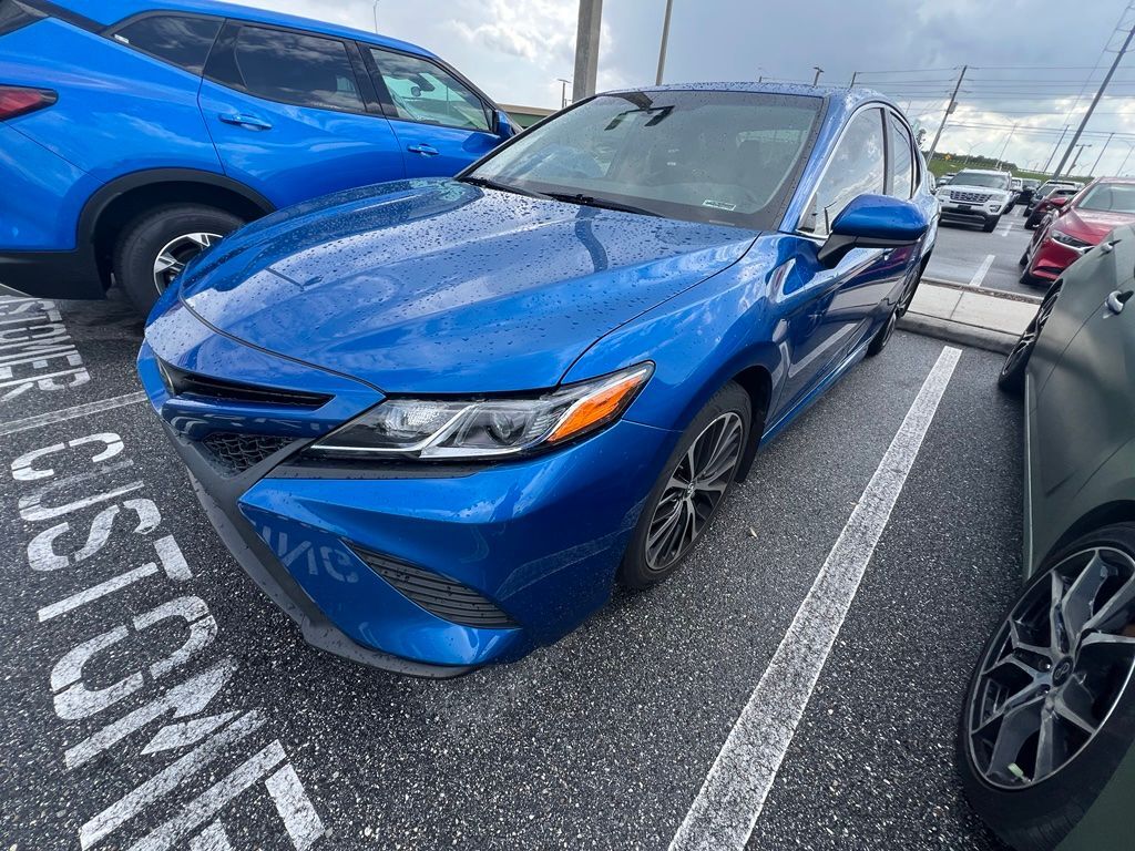 2020 TOYOTA Camry