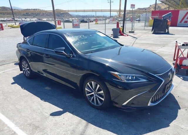 2021 LEXUS ES