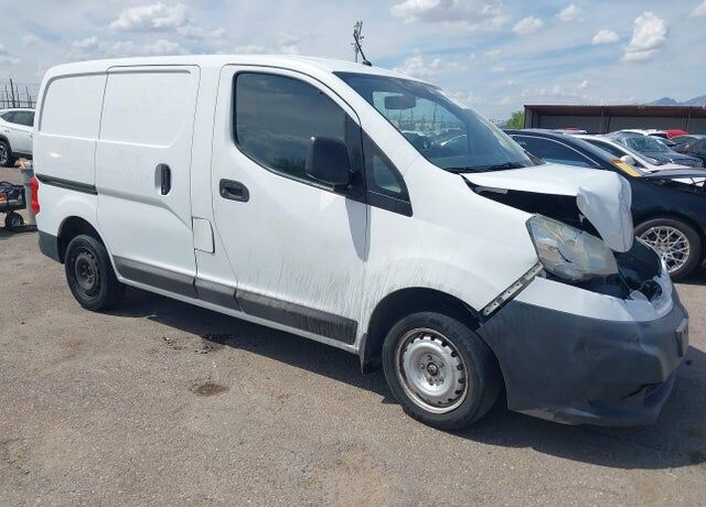 2017 NISSAN NV200