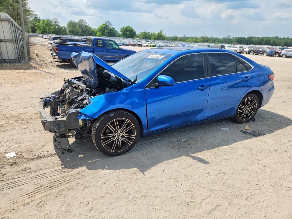 2016 TOYOTA Camry