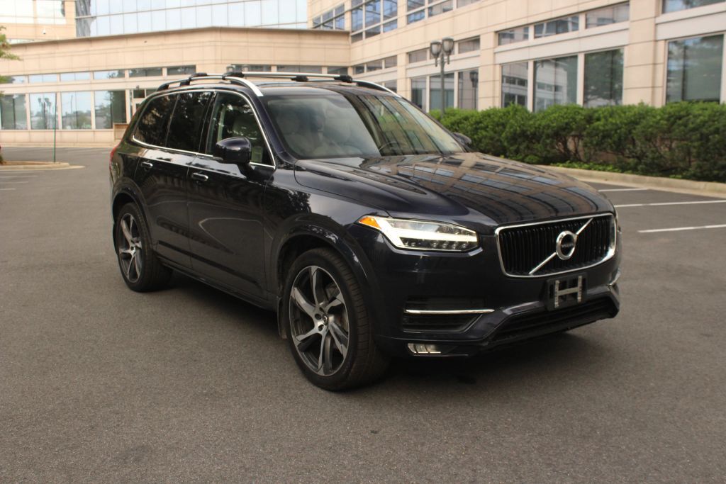 2017 VOLVO XC90