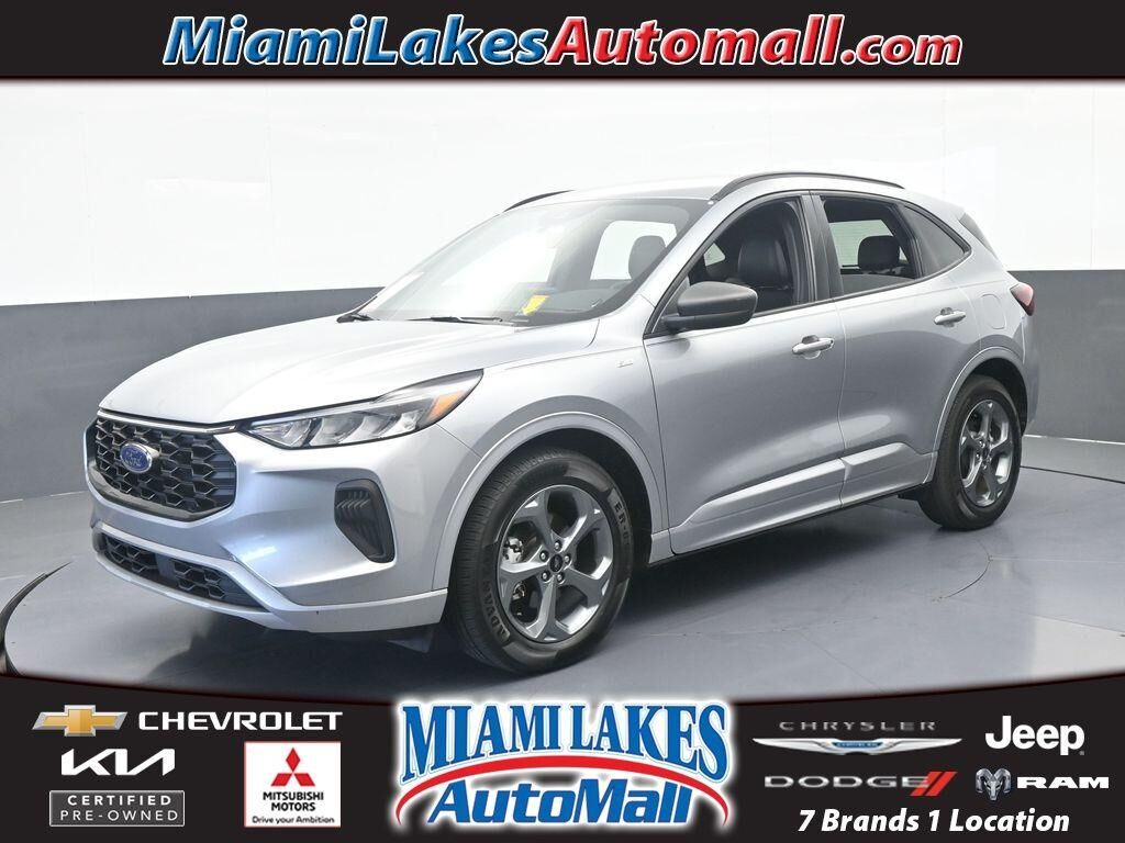 2024 FORD Escape