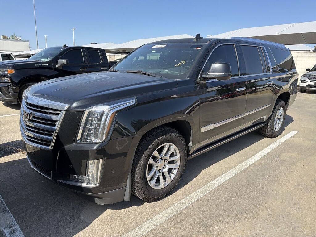 2017 CADILLAC Escalade ESV