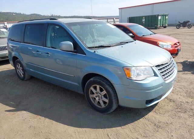 2010 CHRYSLER Town and Country