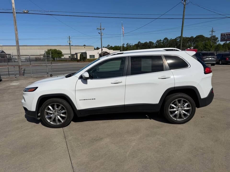 2018 JEEP Cherokee
