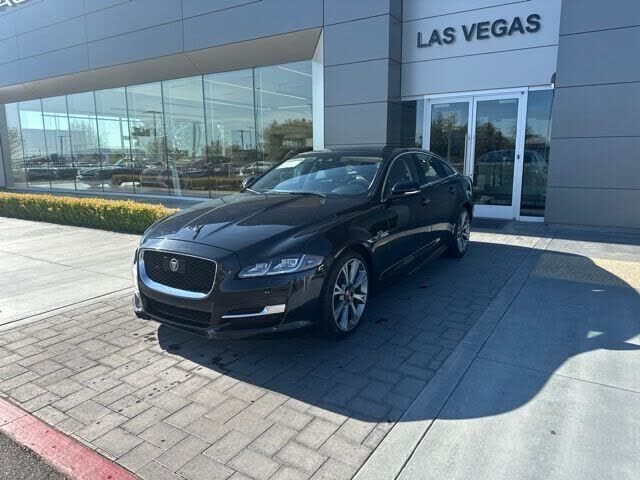 2019 JAGUAR XJ