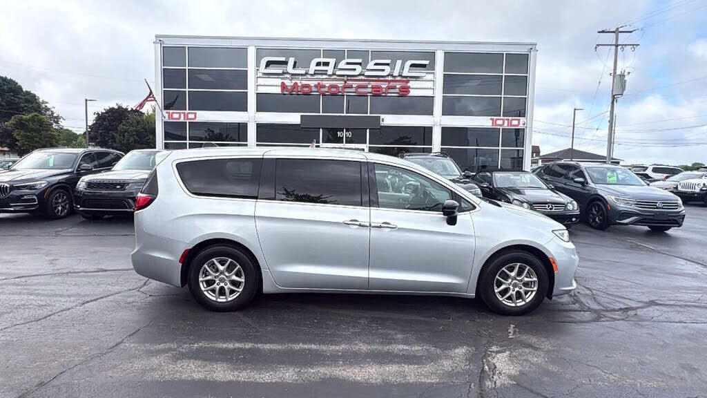 2024 CHRYSLER Pacifica